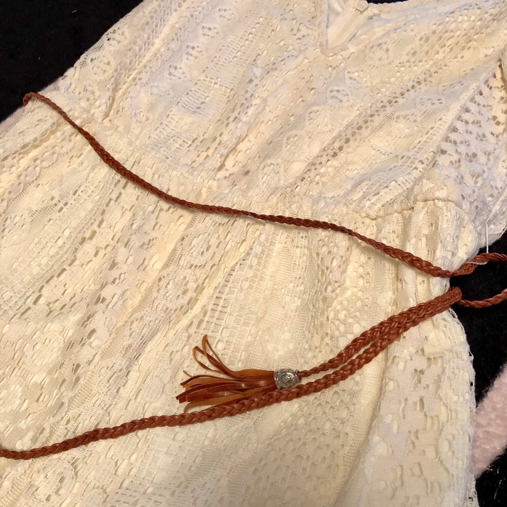 White romper - Picture 2 of 3